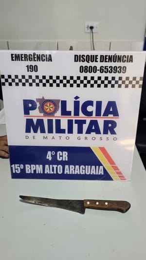 Mulher é presa ao tentar matar marido a facadas dentro de casa em Mato Grosso