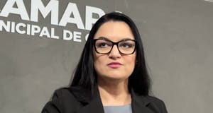 Samantha critica vereadoras por não apoiarem Paula para mudar regimento interno; veja vídeo