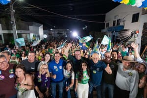 Max Russi reúne 2 mil pessoas em lançamento de campanha à reeleição