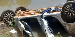 Homem morre em acidente em rodovia estadual; veículo é encontrado submerso em lagoa