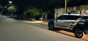Adolescente é apreendido após matar homem a facadas e com botijão de gás