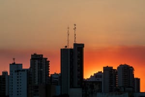 Prefeitura de Cuiabá muda rotina de agentes de saúde devido ao calor extremo
