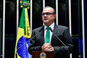 PL tira empresário da construção da vice de Wellington Fagundes e coloca médico