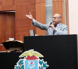 Júlio Campos eleva o tom e convoca deputados para votação da RGA