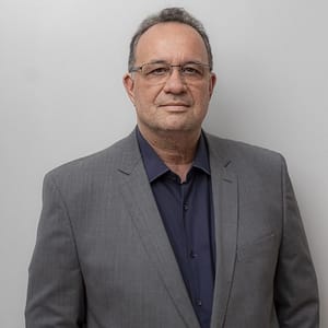 80 anos de compromisso com as pessoas e com o futuro