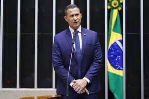 Assis se consolida como maior representante da direita e 1º nome do PL