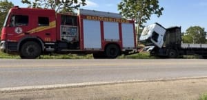Caminhão pega fogo na BR-070 e mobiliza bombeiros na zona rural de Cáceres
